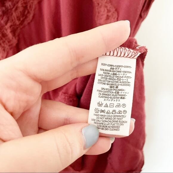 Free People Abigail Lace-Detail Short Sleeve V-neck maroon sz S - Picture 6 of 9